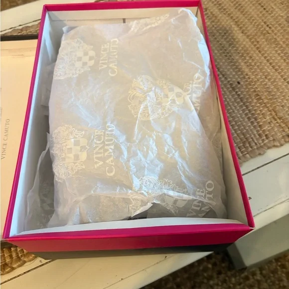 Vince Camuto Classic Black Heels - Picture 9 of 9